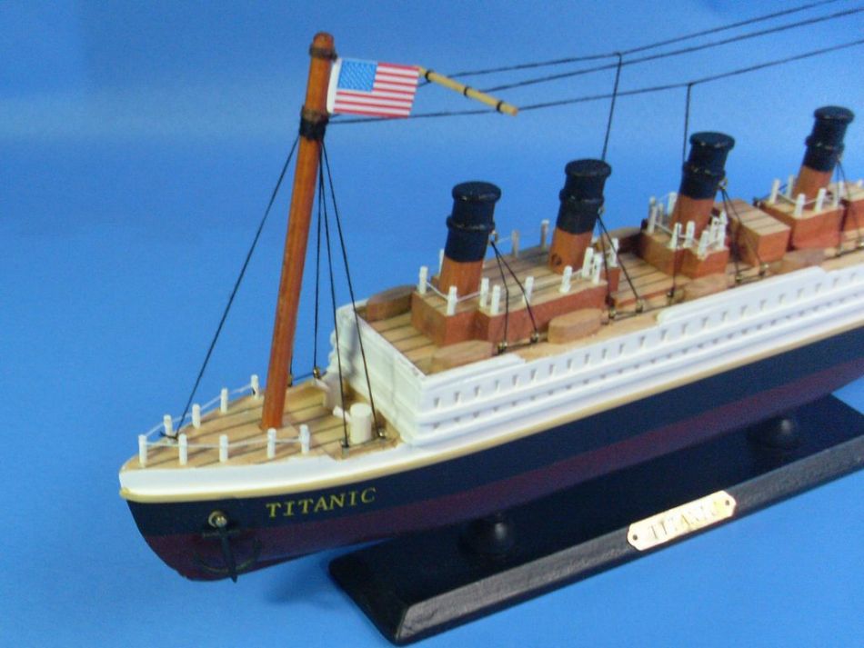 Assembled Decorative Titanic Ship - Fully Assembled Titanic Ship - Wooden RMS Titanic Model Cruise Ship 14"